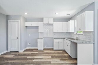 622 Maple Way in Houston, TX - Building Photo - Building Photo