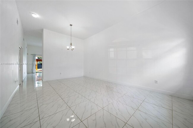 14105 SW 168th Ln in Miami, FL - Building Photo - Building Photo