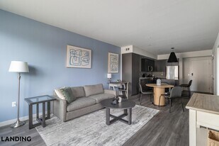 2060 Experience Ave, Unit 121 in Reno, NV - Building Photo