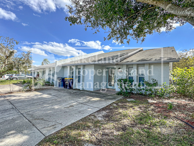 1015 Station St in Lakeland, FL - Foto de edificio - Building Photo