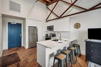 207 Gloucester St in Brunswick, GA - Building Photo - Building Photo