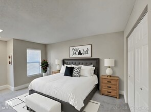 1407 Huntingdon Chase in Atlanta, GA - Foto de edificio - Building Photo