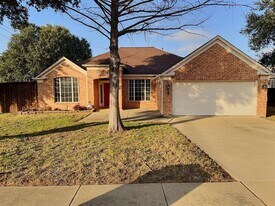 7901 Old Hickory Dr in Fort Worth, TX - Building Photo