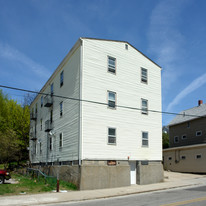 540 E School St Apartments