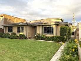 10636 Chestnut St, Unit 10636 Chestnut Street in Los Alamitos, CA - Building Photo