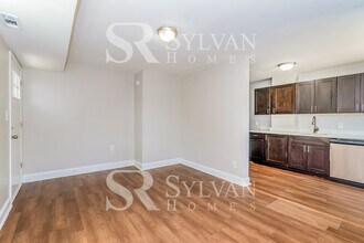 8525 Chestnut Oak Rd in Parkville, MD - Building Photo - Building Photo