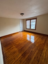 87 Cross St in Southbridge, MA - Building Photo - Building Photo