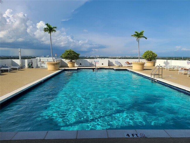 1830 Radius Dr, Unit 812 in Hollywood, FL - Building Photo - Building Photo