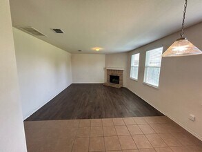 4029 Thoroughbred Trail in Fort Worth, TX - Building Photo - Building Photo