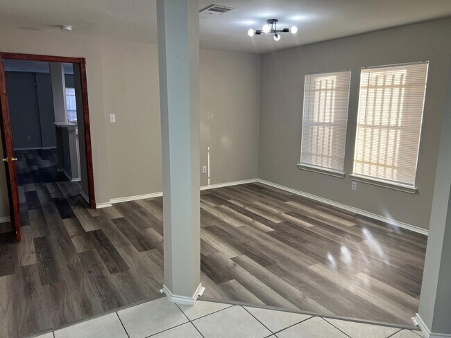 6319 Sunlit Orchard Dr in Houston, TX - Foto de edificio - Building Photo