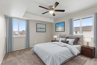 Huntington on the Hill in Westland, MI - Building Photo - Building Photo