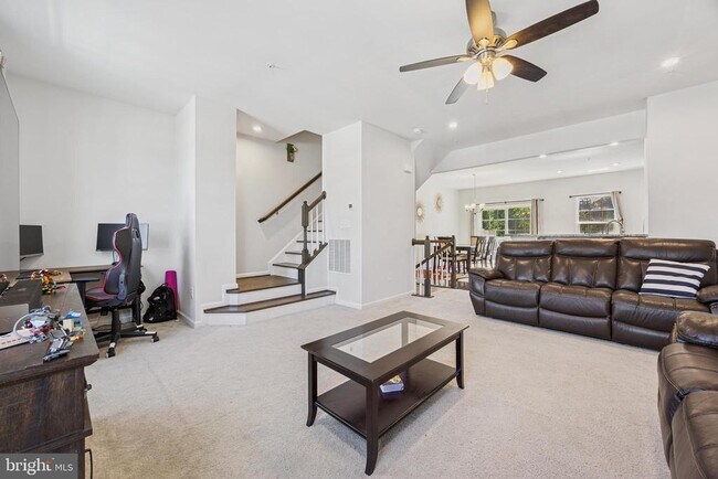 142 Mulberry Dr in Malvern, PA - Building Photo - Building Photo