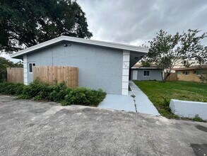 1109 NW 6th Ave in Pompano Beach, FL - Building Photo - Building Photo
