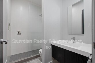 8829 E Rowel Rd in Scottsdale, AZ - Building Photo - Building Photo