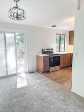136 Old Gate Rd in Trafford, PA - Building Photo - Building Photo