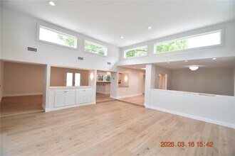 571 Luzon Ave in Tampa, FL - Building Photo - Building Photo