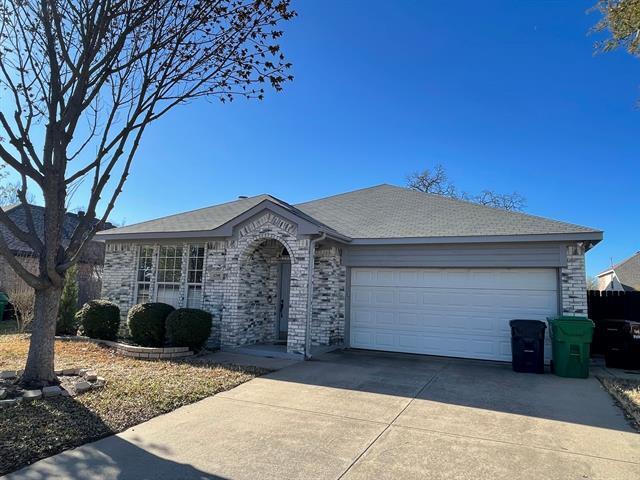property at 2208 Wildwood Ln