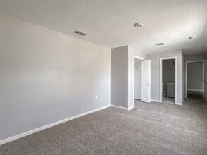 7703 McHenry St in Houston, TX - Building Photo - Building Photo