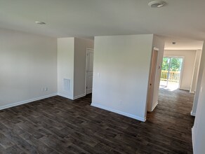 103 Colt St in Candler, NC - Foto de edificio - Building Photo