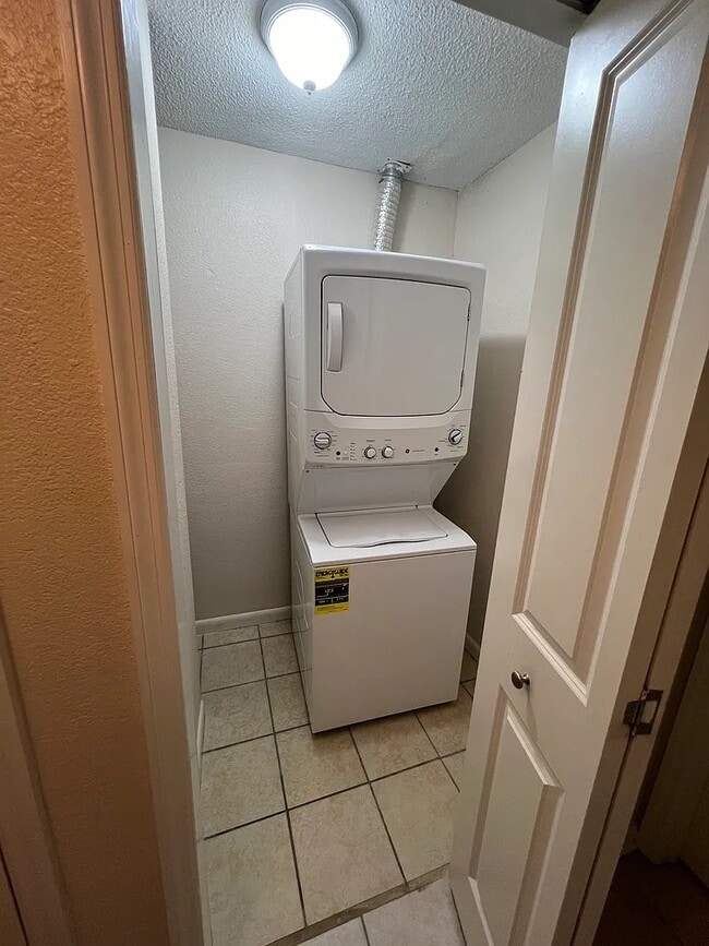 507 NW 39th Rd, Unit Hawthorne Reserve in Gainesville, FL - Building Photo - Building Photo