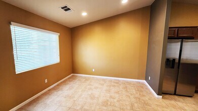 13004 Morning Song St in Bakersfield, CA - Building Photo - Building Photo