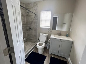 704 St Clair St in Jacksonville, FL - Building Photo - Building Photo