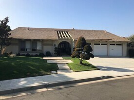 5652 Highgate Terrace in Irvine, CA - Building Photo