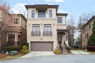 934 Canterbury Ln NE in Atlanta, GA - Building Photo
