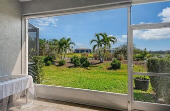 4704 Vignette Wy in Sarasota, FL - Building Photo - Building Photo