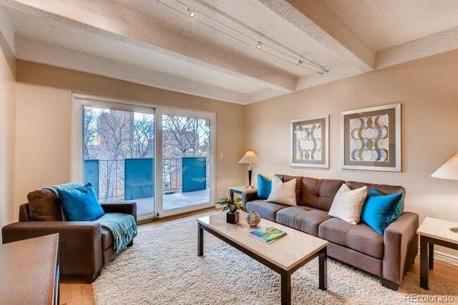 property at 1265 N Race St