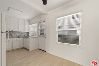 1/2 Ocean Park Blvd in Santa Monica, CA - Building Photo - Building Photo