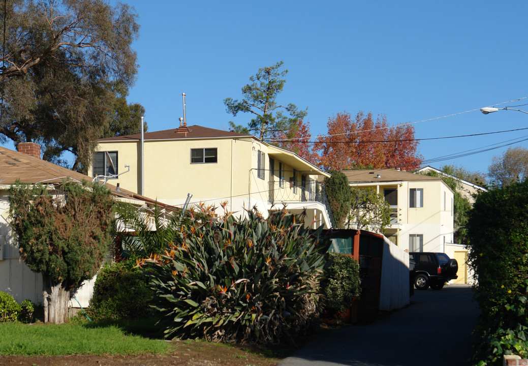 4761 Jessie Ave in La Mesa, CA - Foto de edificio