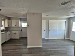 2131 W Greenway Pl in Citrus Springs, FL - Building Photo - Building Photo