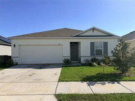 1156 Cambridge Dr in Winter Haven, FL - Building Photo
