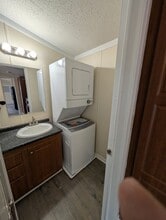 2440 TX-16 in Bandera, TX - Building Photo - Building Photo