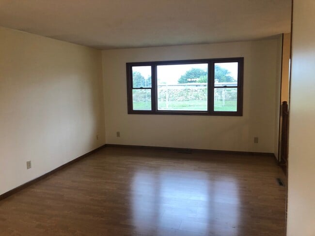 917 W Spruce St in Junction City, KS - Building Photo - Building Photo