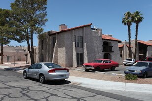 750 Palo Verde Cor Apartments