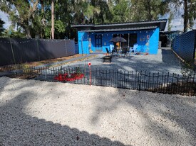 5319 NE 29th St in Silver Springs, FL - Building Photo