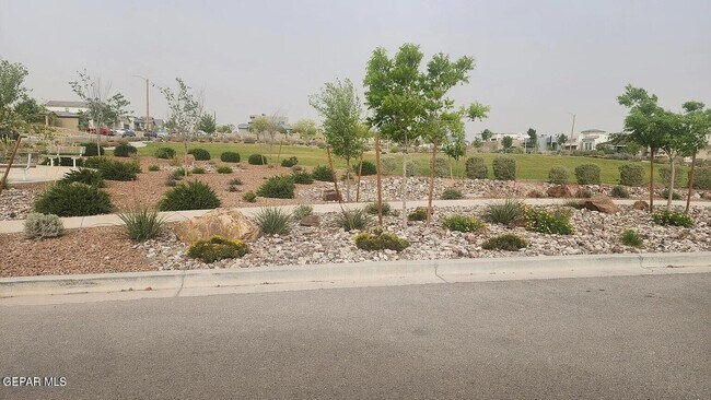 12869 Woolstone Dr in El Paso, TX - Foto de edificio - Building Photo