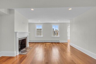 29 Central St in Manchester by the Sea, MA - Building Photo - Building Photo
