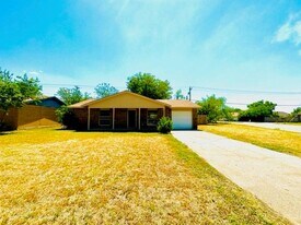 5249 Foxmoor Ct in Abilene, TX - Building Photo