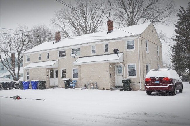 21 Cannon Rd, Unit 21 in East Hartford, CT - Building Photo - Building Photo