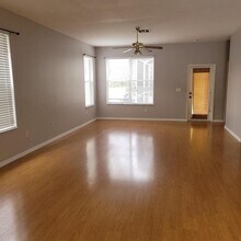 3141 Town Ave in New Port Richey, FL - Building Photo - Building Photo