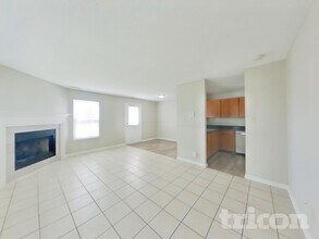 473 Overland Dr in Greenwood, IN - Foto de edificio - Building Photo