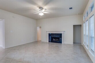 6613 Lynch Ln in Garland, TX - Building Photo - Building Photo