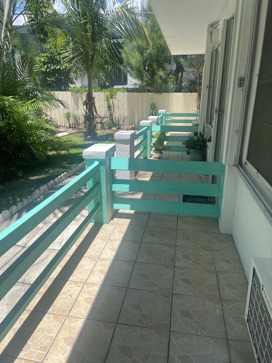 6494 Collins Ave, Unit 6494 Collins ave #23 in Miami Beach, FL - Building Photo