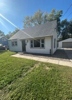 9404 Omar Khayyam Blvd in Louisville, KY - Building Photo