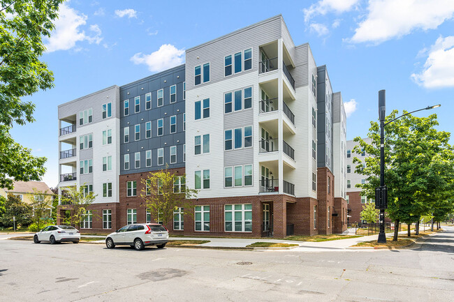 Varick on 7th in Charlotte, NC - Foto de edificio - Building Photo