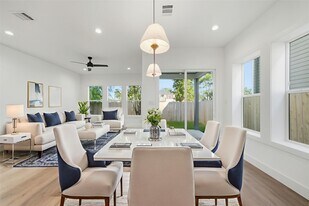 2036 Thonig Rd in Houston, TX - Building Photo