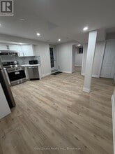 1034 Old Oak Dr in Oakville, ON - Building Photo - Building Photo